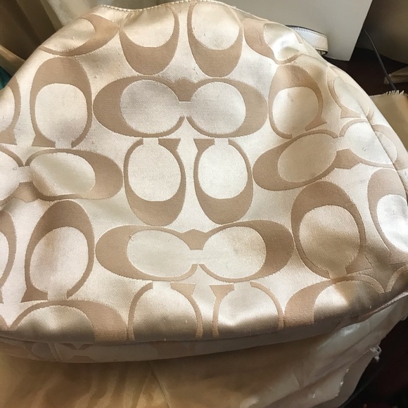 Authentic Gold Signature Coach Shoulder Bag Purse - Picture 12 of 13